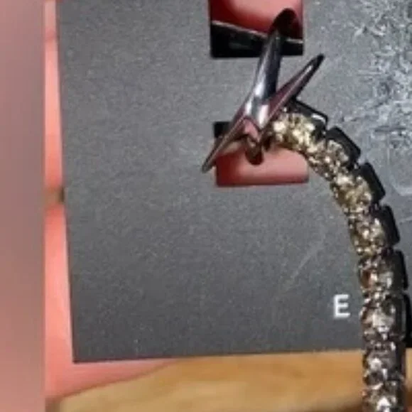 VERA WANG Rocker Chic Lightning Bolt Gunmetal Gray Crystal Mismatch Earrings~NEW - Picture 3 of 5